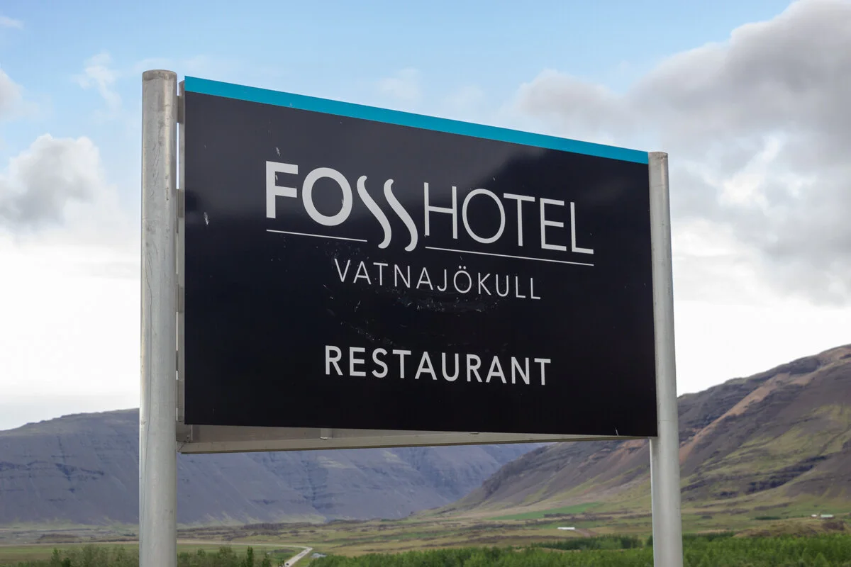 Enseigne extérieure du Fosshotel de Hofn