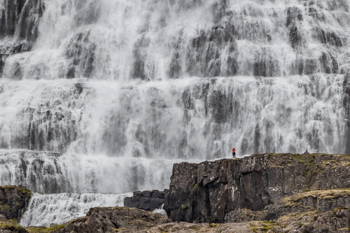 zoom sur une cascade à gros débit